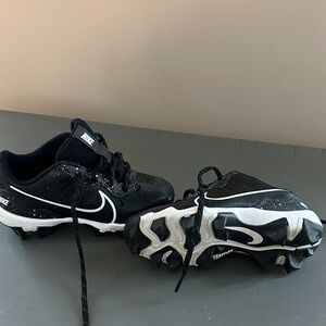 Boys Nike Black and White Sports Cleats